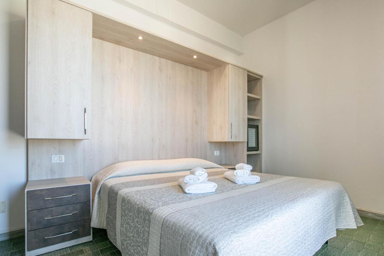 Hotel Mara Римини Екстериор снимка
