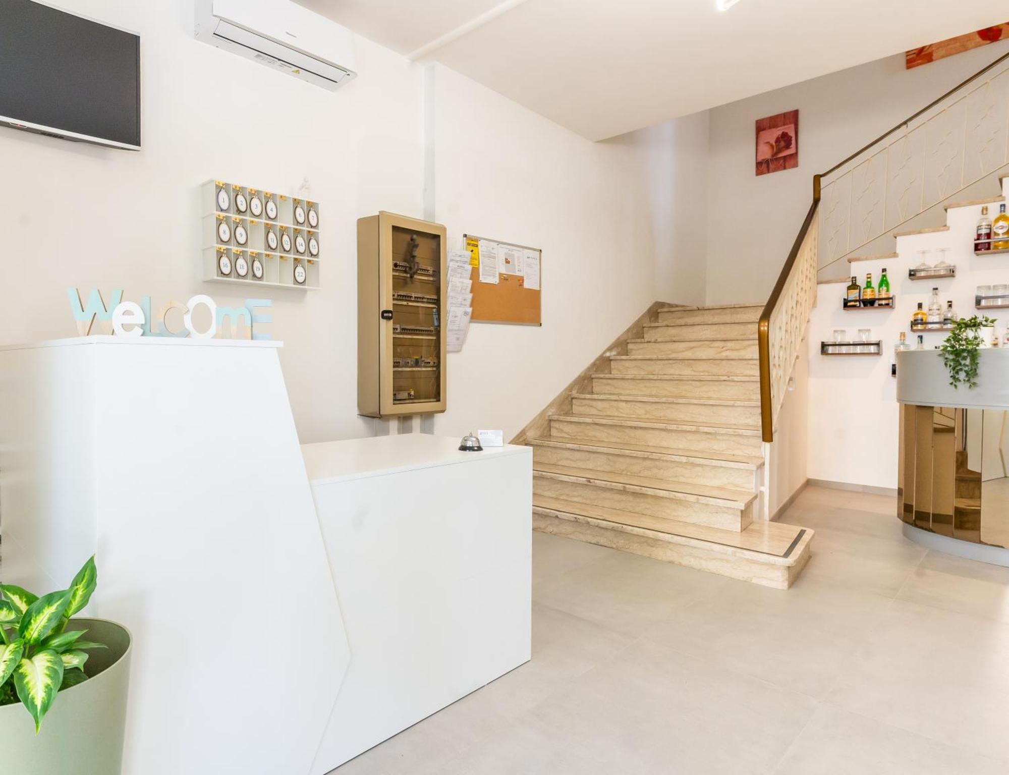 Hotel Mara Римини Екстериор снимка